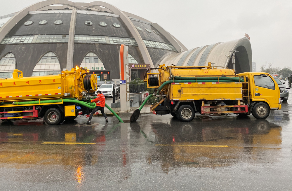 271晓庄村商场管道清淤