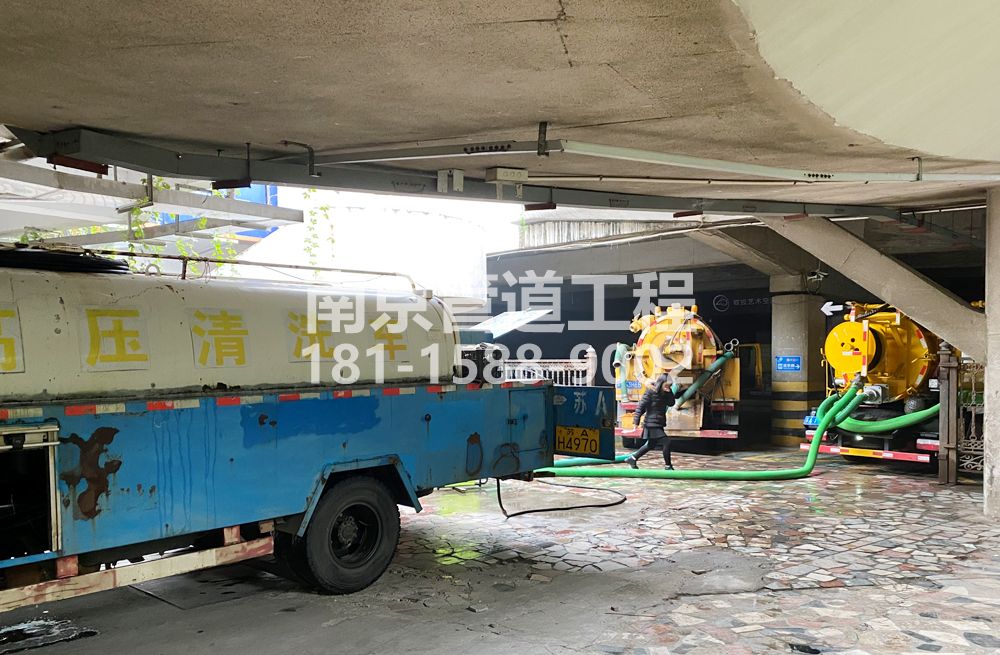 273晓庄村商场地下室污水清理