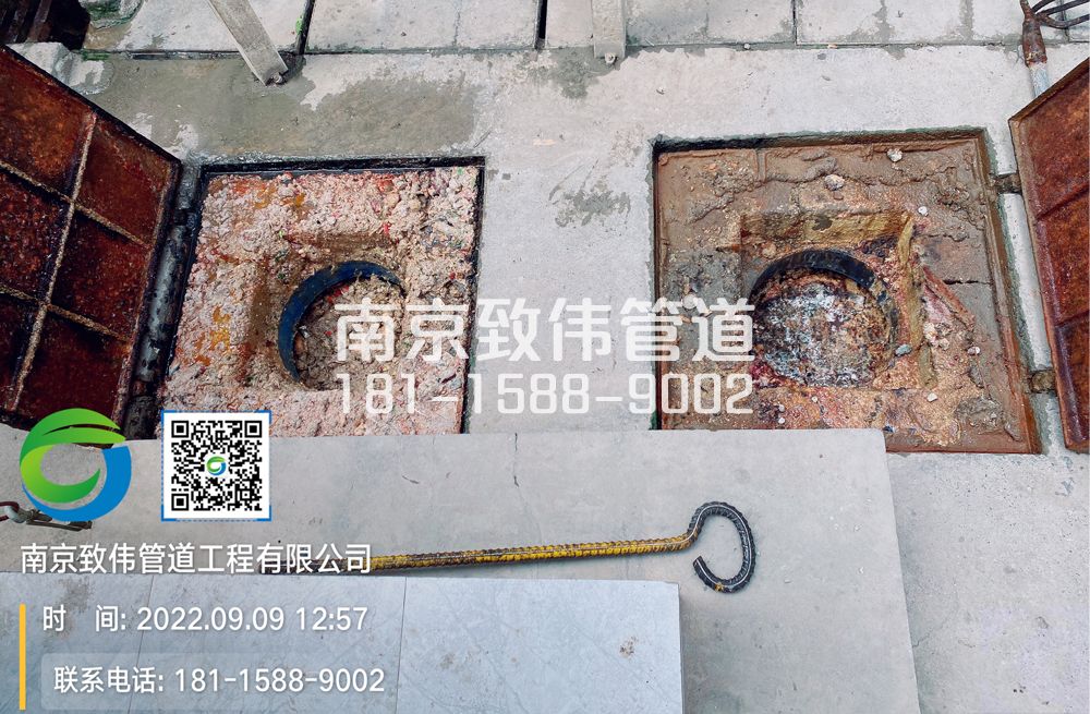 晓庄村工地食堂隔油池油污清理施工现场